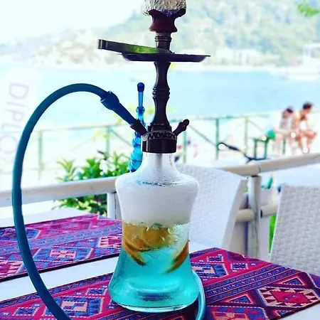 Oba 09 Restaurant-motel-beach *